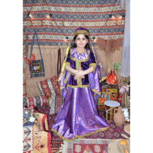 Bənövşəyi bayram qız milli geyimi