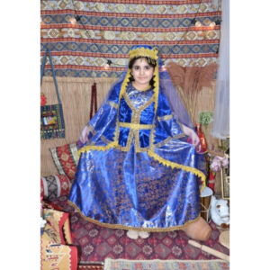 Parlaq göy qız uşaq milli geyimi Azərbaycan